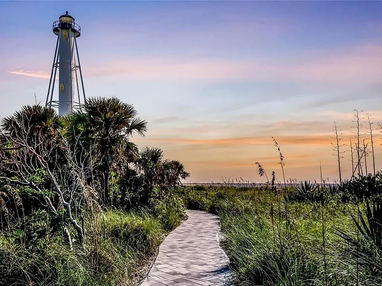 Boca Grande Middle Lighthouse at your doorstep