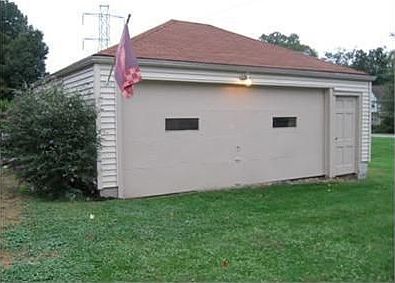 3rd image of 208 Brookfield Ave