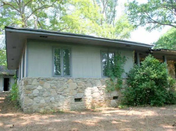 5045 Snow Creek Rd, Santa Fe, TN 38482