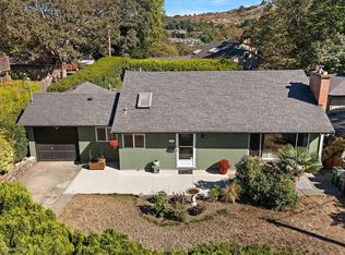 3615 Doncaster Dr, Saanich, BC V8P 3W5