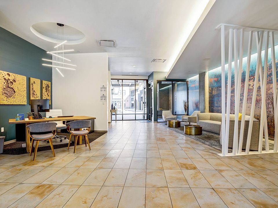 Leasing Center