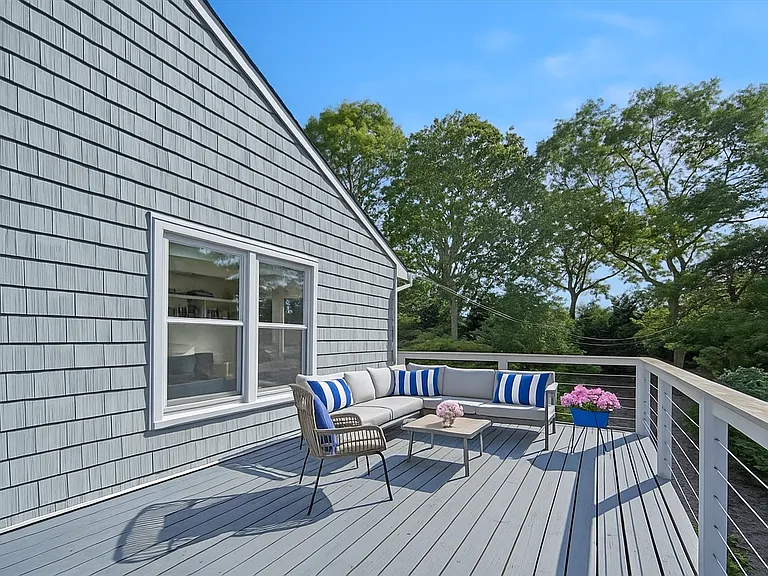 41 Hawthorne Rd — Photo 15