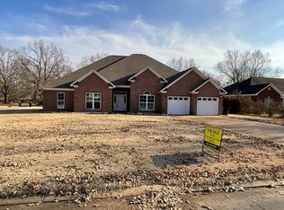 2014 W Bayou Ridge Rd, Greenville, MS 38701