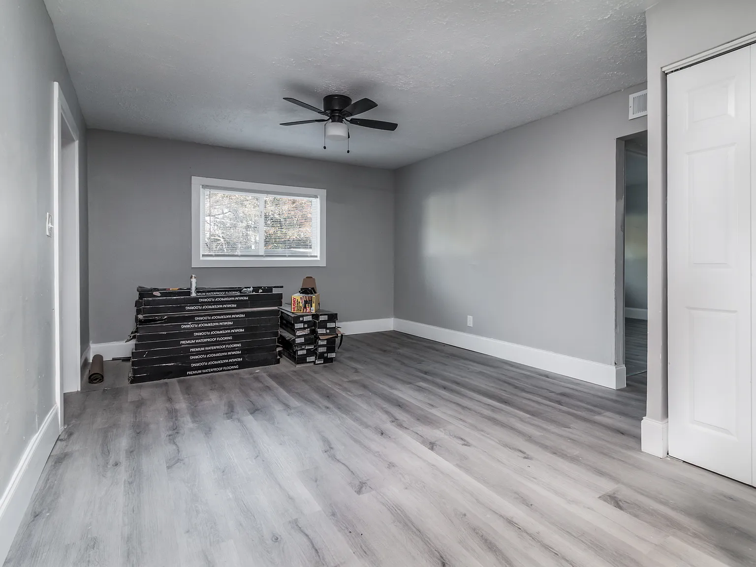 Gresham Park Drive Quad - D - top right — Photo 4