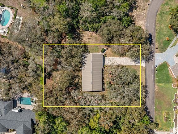 3rd image of 41 Spring Ln