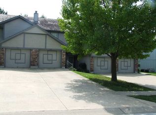 1835 NE Knollbrook St, Lees Summit, MO 64086