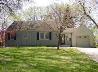 6921 W 77th Ter, Overland Park, KS 66204