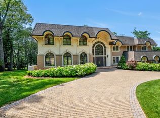 82 Jackson Dr #A, Cresskill, NJ 07626
