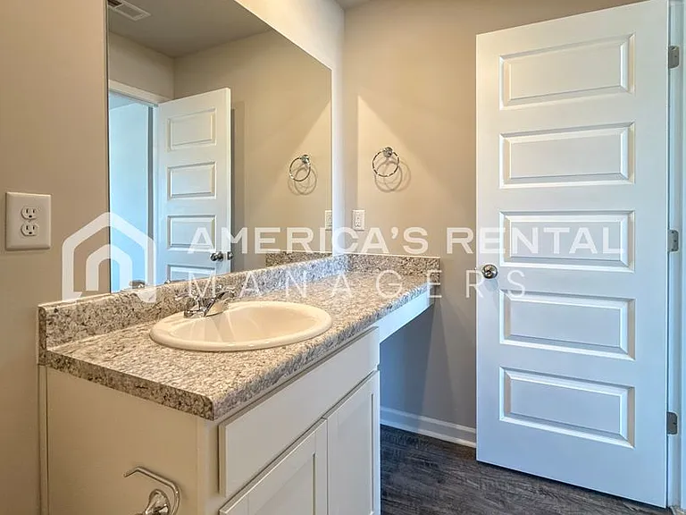 100 River Grass Dr — Photo 24