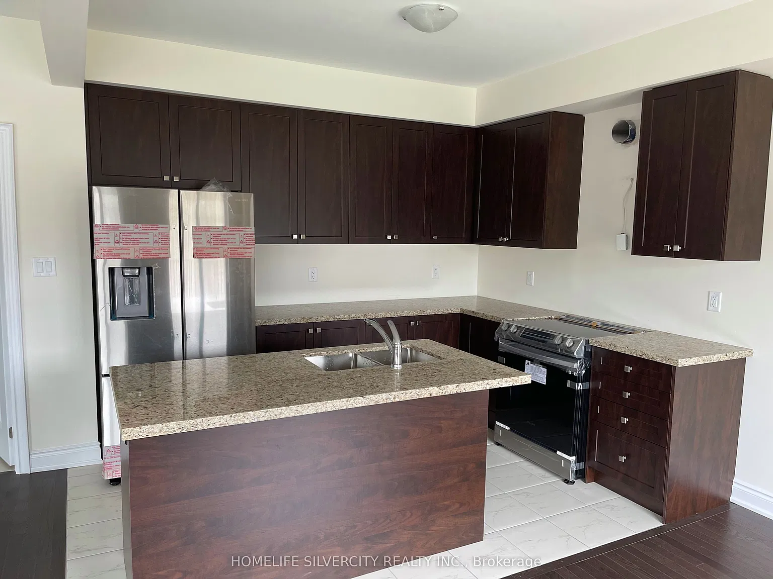 4 bed, $3,100 — Photo 2