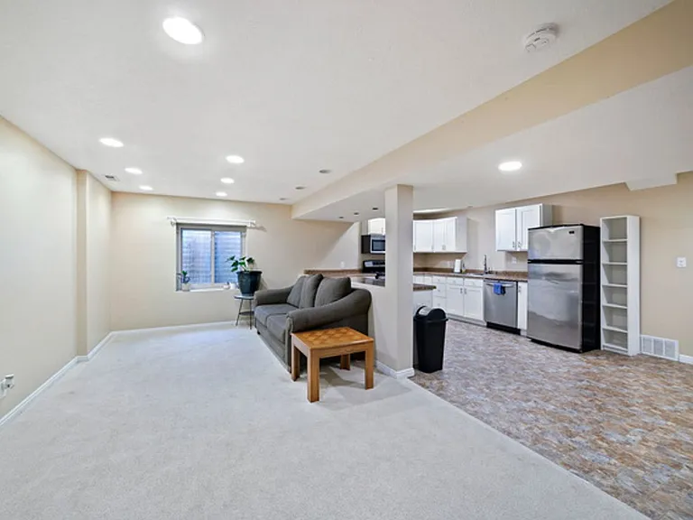 3891 E Cunninghill Dr — Photo 3