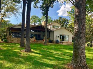 105 Crestwood Cir, Enchanted Oaks, TX 75156