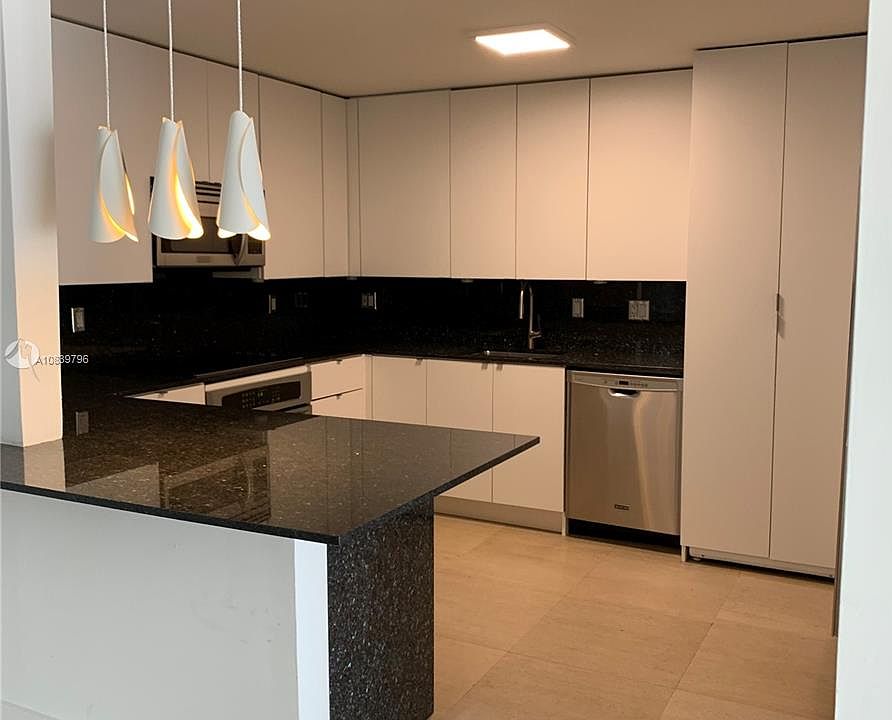 1st image of 1450 Brickell Bay Dr APT 1015