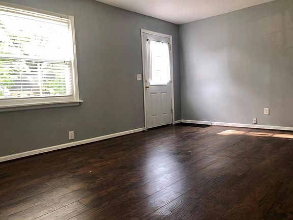 3rd image of 6422 Mayflower Ave