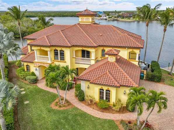 879 W Cape Estates Cir, Cape Coral, FL 33993