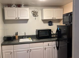 26 Diplomat Pkwy #2318, Hallandale, FL 33009