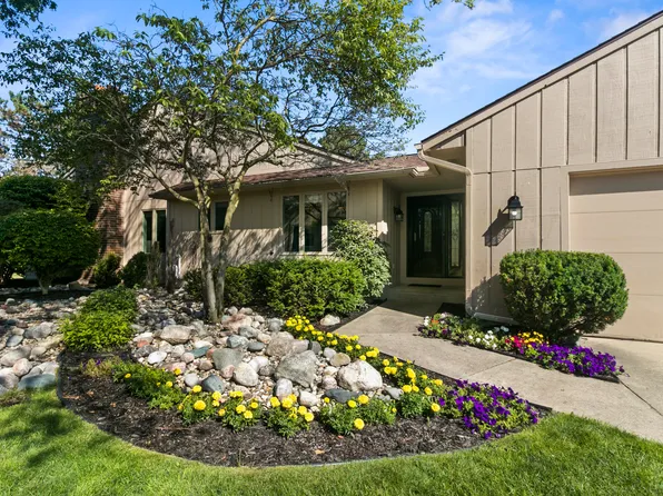 4217 Walnut Hills Ln SE, Kentwood, MI 49512