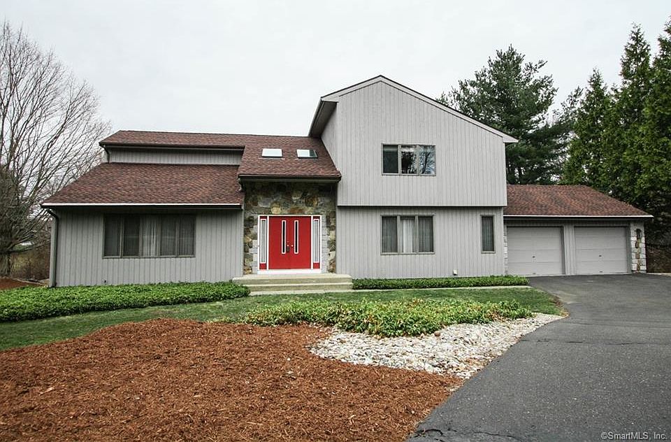 2nd image of 126 Bobby Ln