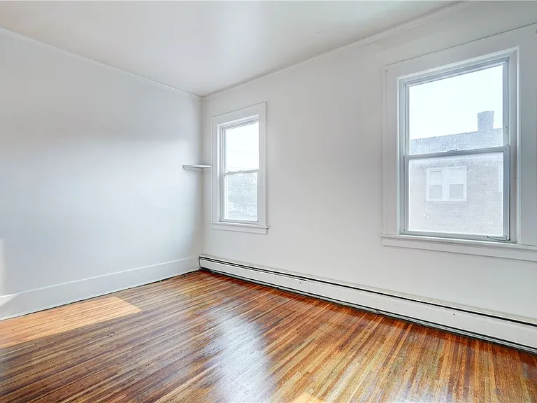 2247 Clifford Ave #UP — Photo 11