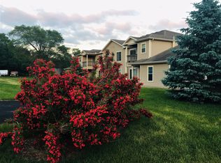 325 Henry Dr APT 8, Portage, WI 53901