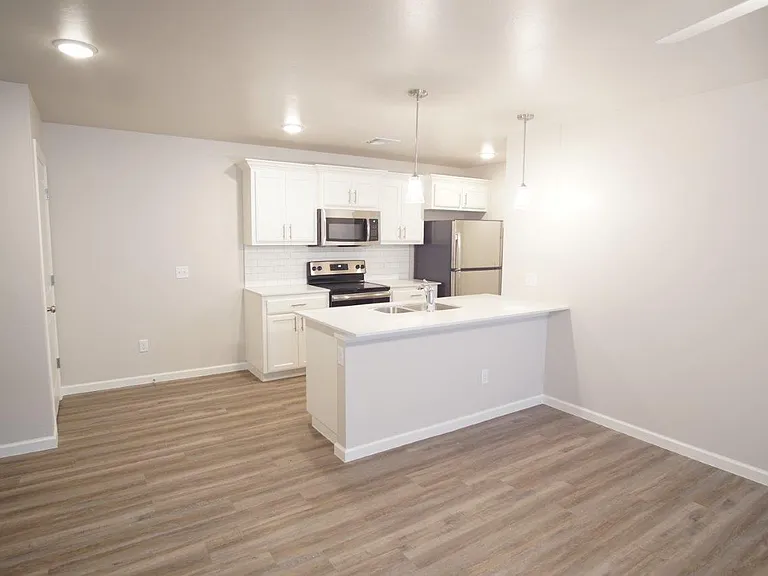 4310 NE 119th St — Photo 5