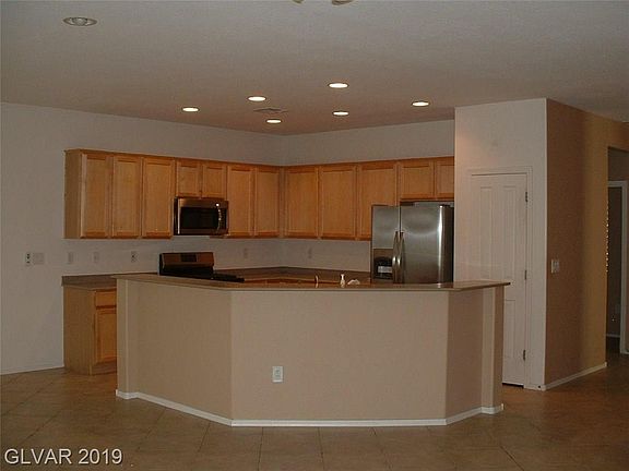 5th image of 3509 Kingbird Dr