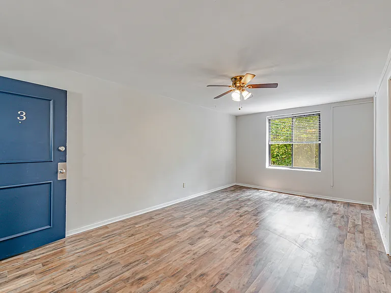 Palm Garden Apartments — Photo 17