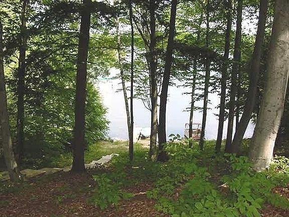 4th image of 465 Peninsula Trl