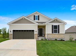 1124 SW Whitby Rd, Lees Summit, MO 64083