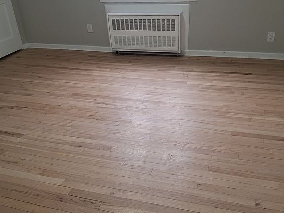 5th image of 445 Main St