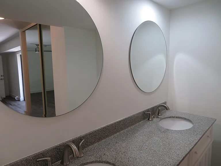 1700 Embassy Dr #708 — Photo 20