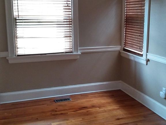 3rd image of 1026 W Haven Blvd