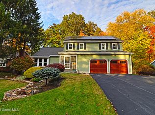 69 Southbury Rd, Clifton Park, NY 12065