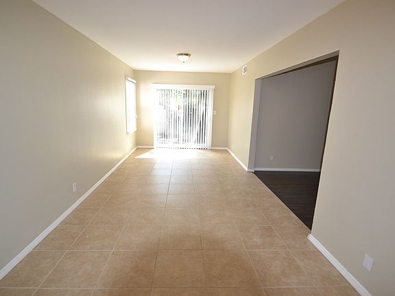 4th image of 8524 Saloma Ave