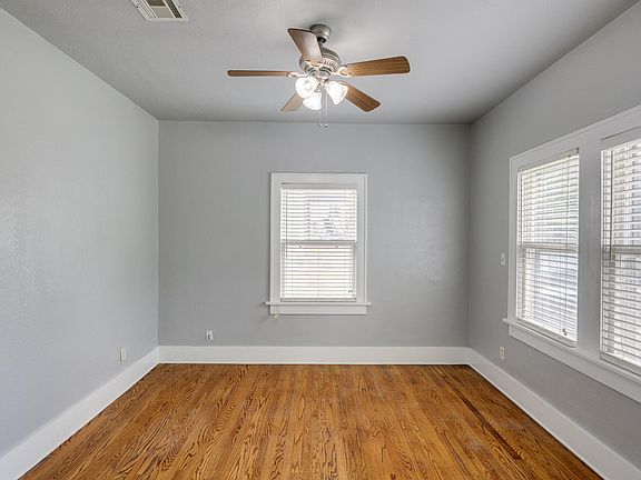 4th image of 817 NW 35th St