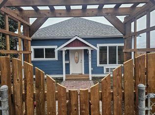 495 Nicol St, Nanaimo, BC V9R4T5