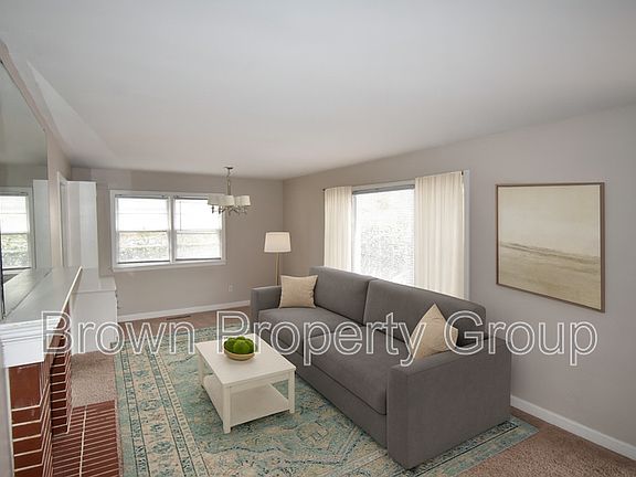 3rd image of 1813 Catawba St
