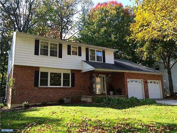 2nd image of 2616 Marhill Dr