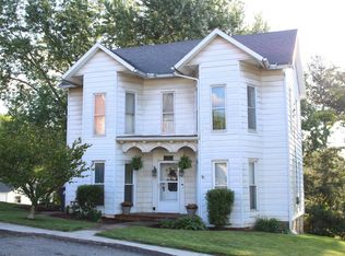 15 Southwest St, Thornville, OH 43076