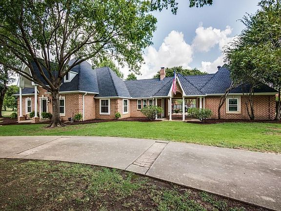 3rd image of 170 Canyon Oaks Dr