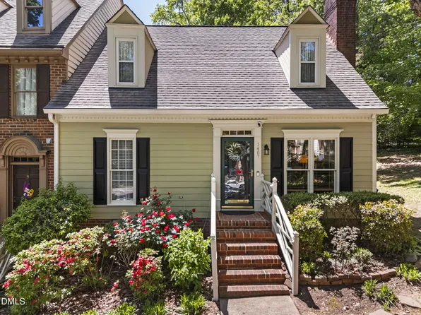 1407 Traherne Dr, Raleigh, NC 27612