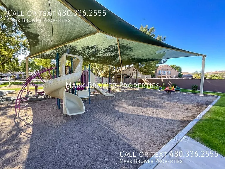 1302 E Elgin Pl — Photo 49