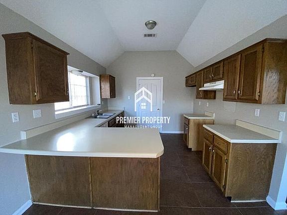 5th image of 4327 Cleopatra Dr