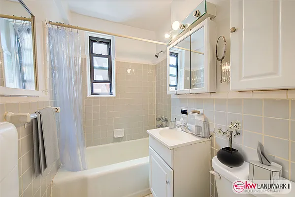 Sold by Keller Williams Realty Landmark II | media 27