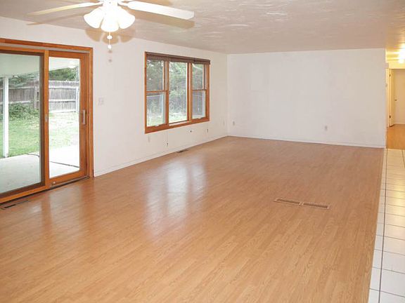 3rd image of 174 Baylor Dr