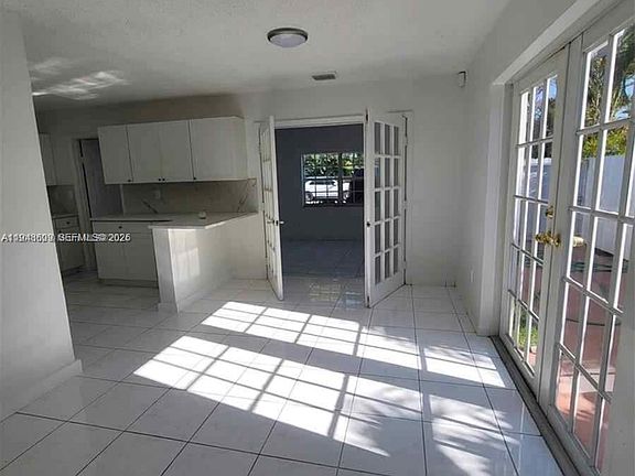 4th image of 12305 SW 42nd St