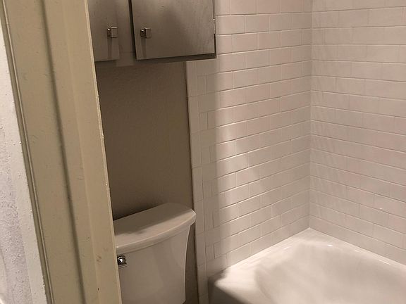 4th image of 2503 W Slaughter Ln #D