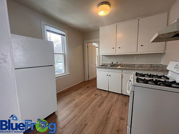 5th image of 901 Harvey St #3