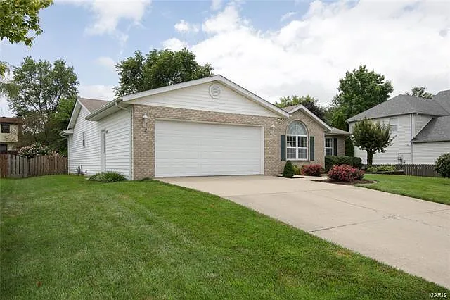 3858 Michael John Dr photo 1