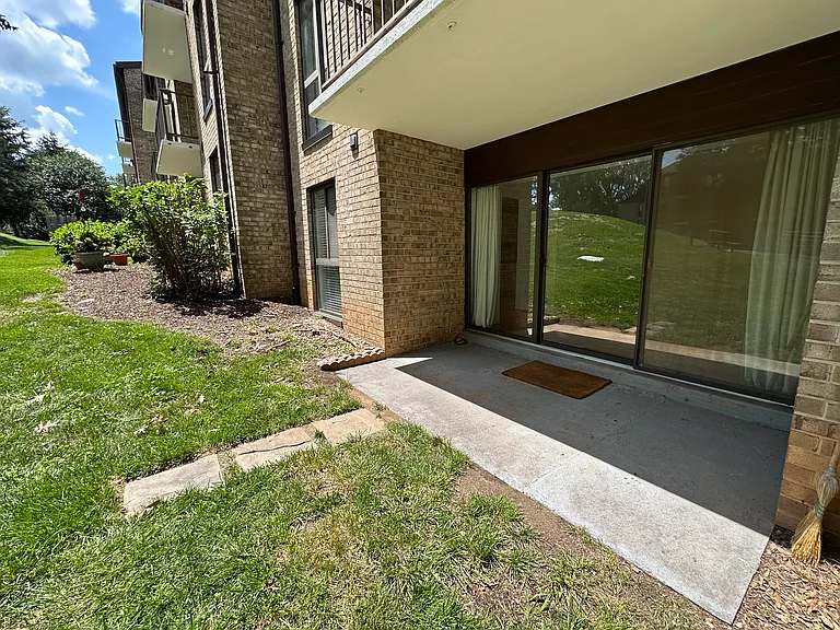 2052 Royal Fern Ct #2B — Photo 21